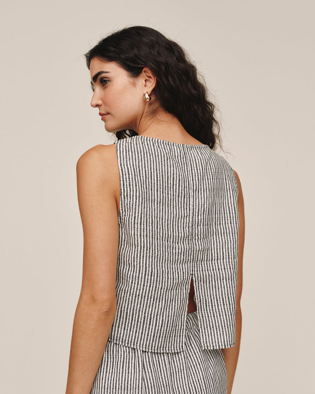 Hatch Stripe Sleeveless Boat Neck Top