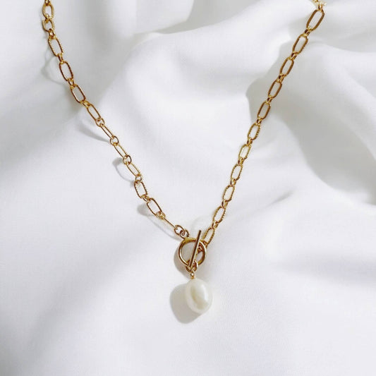 Savannah Pearl Toggle Necklace