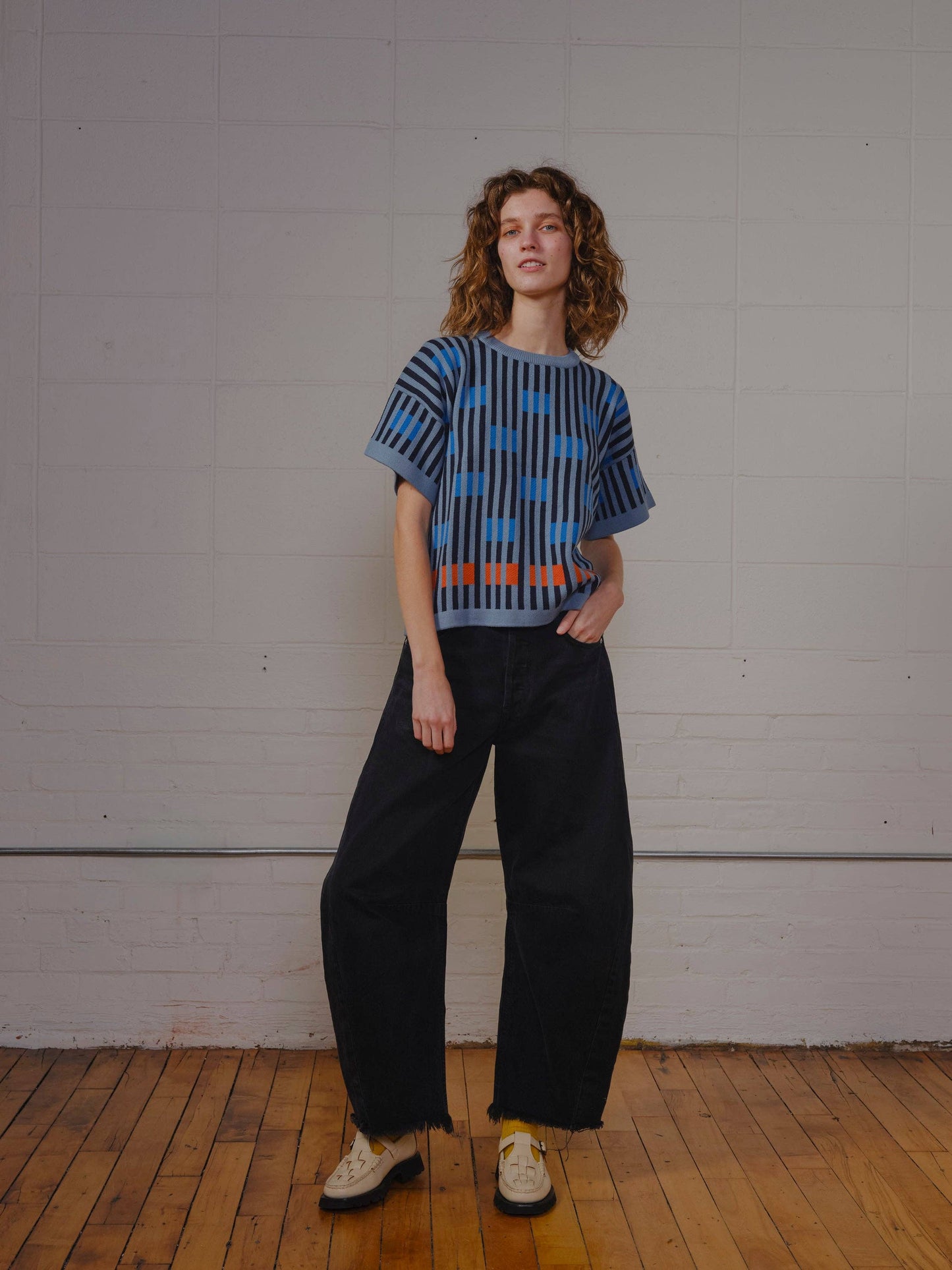 Bauhaus Sweater (blue/orange) - Neptune