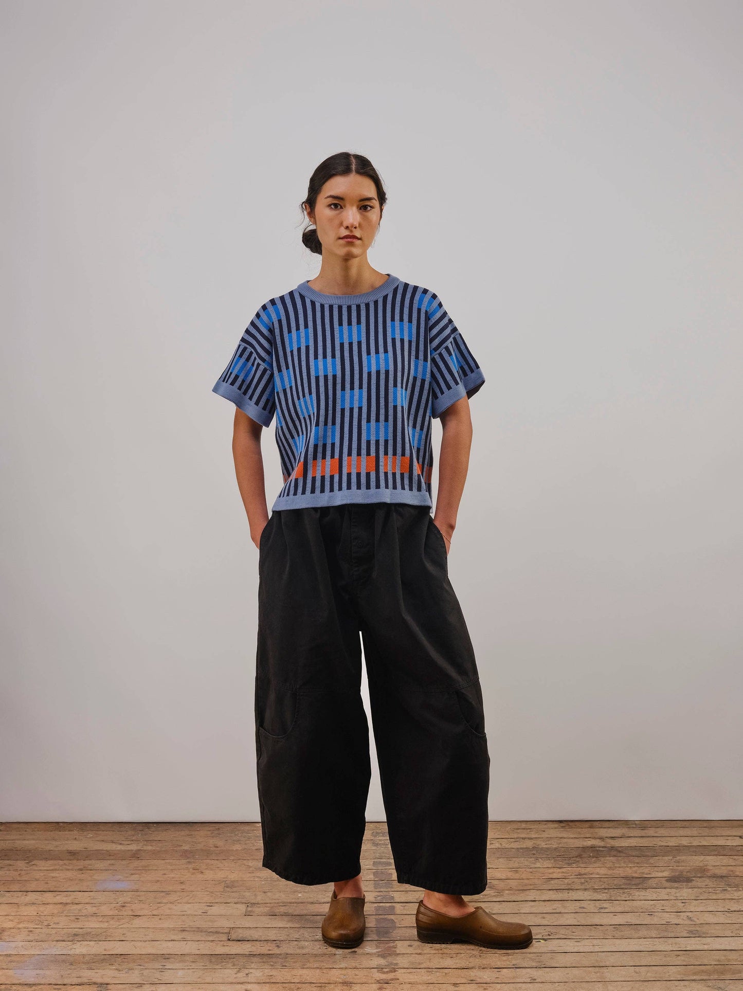 Bauhaus Sweater (blue/orange) - Neptune