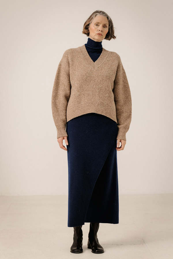 Boxy Alpaca V-Neck Sweater - Dark Fawn
