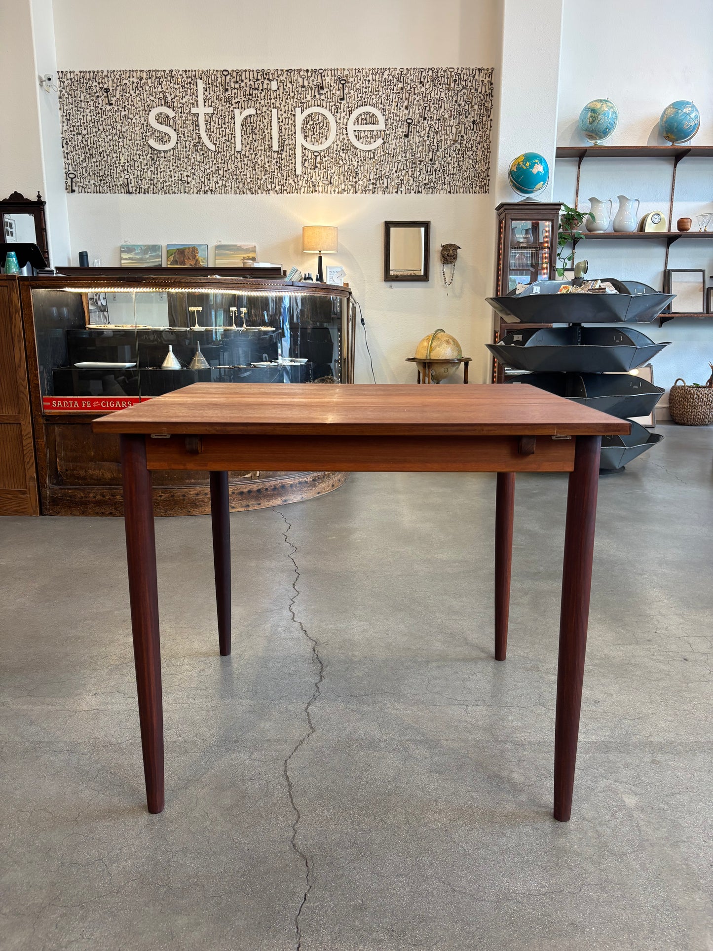 Oval Drop-Leaf Dining Table