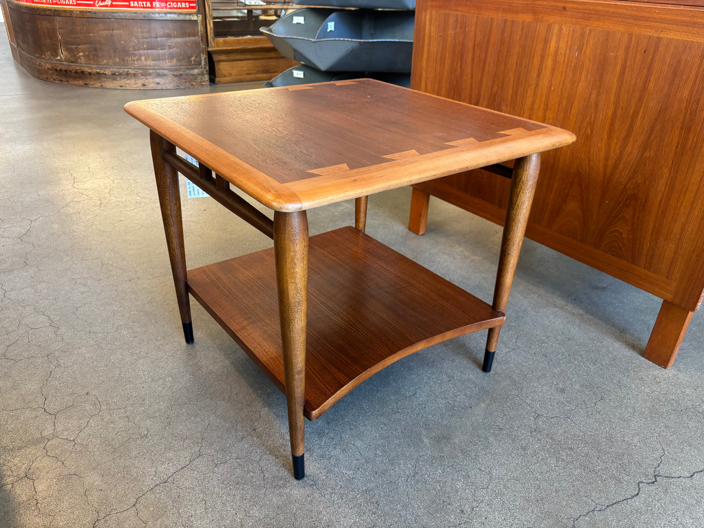 Lane Dovetail Side Table