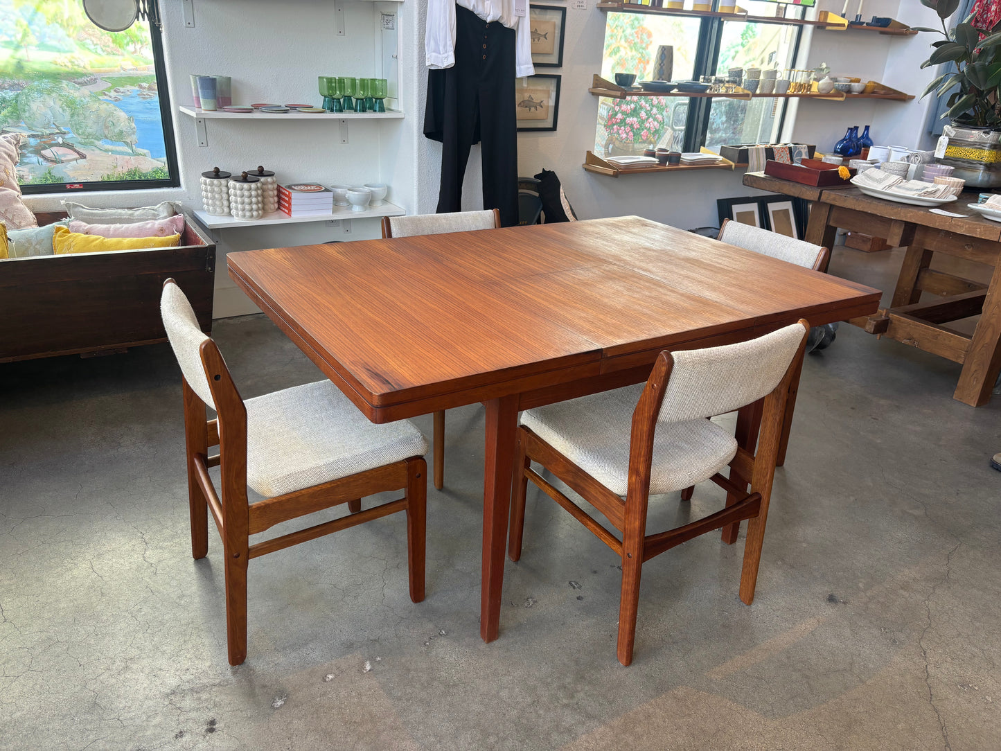 Butterfly Leaf Dining Table