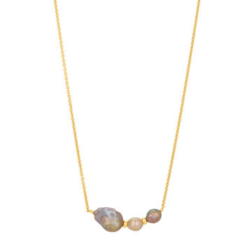 Essence Pearl Necklace