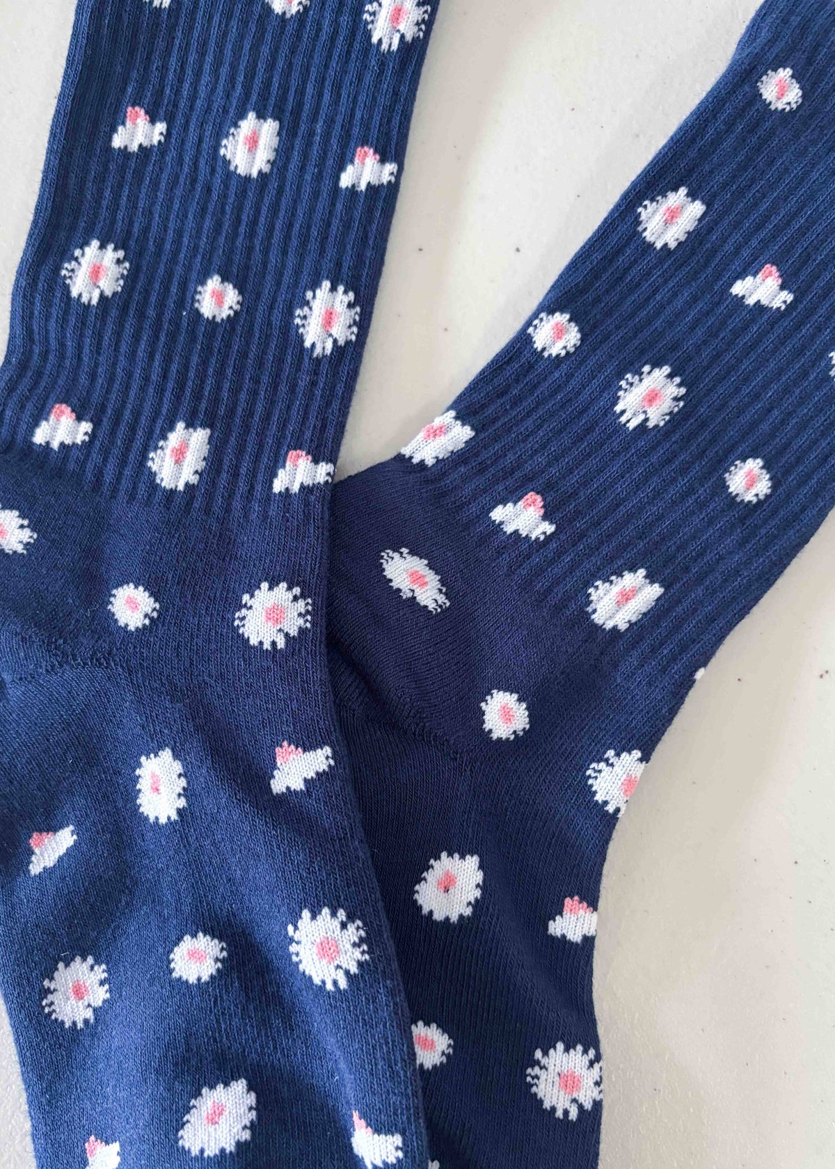 Daisy Dot Crew Socks